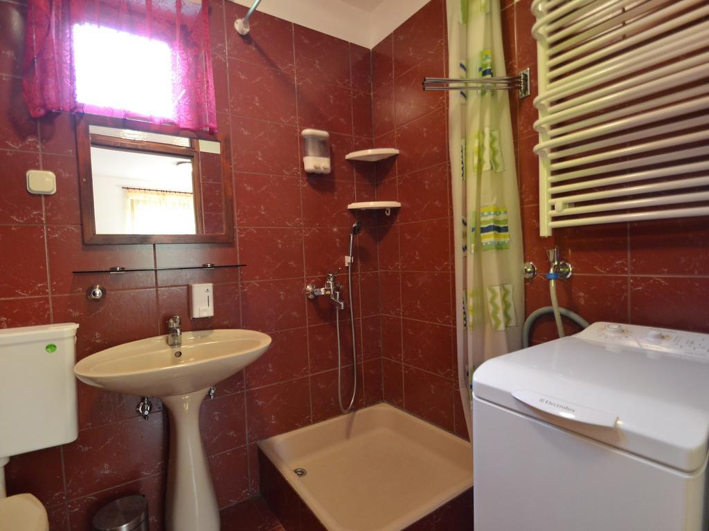 Holiday home Coprnicka Hisa *